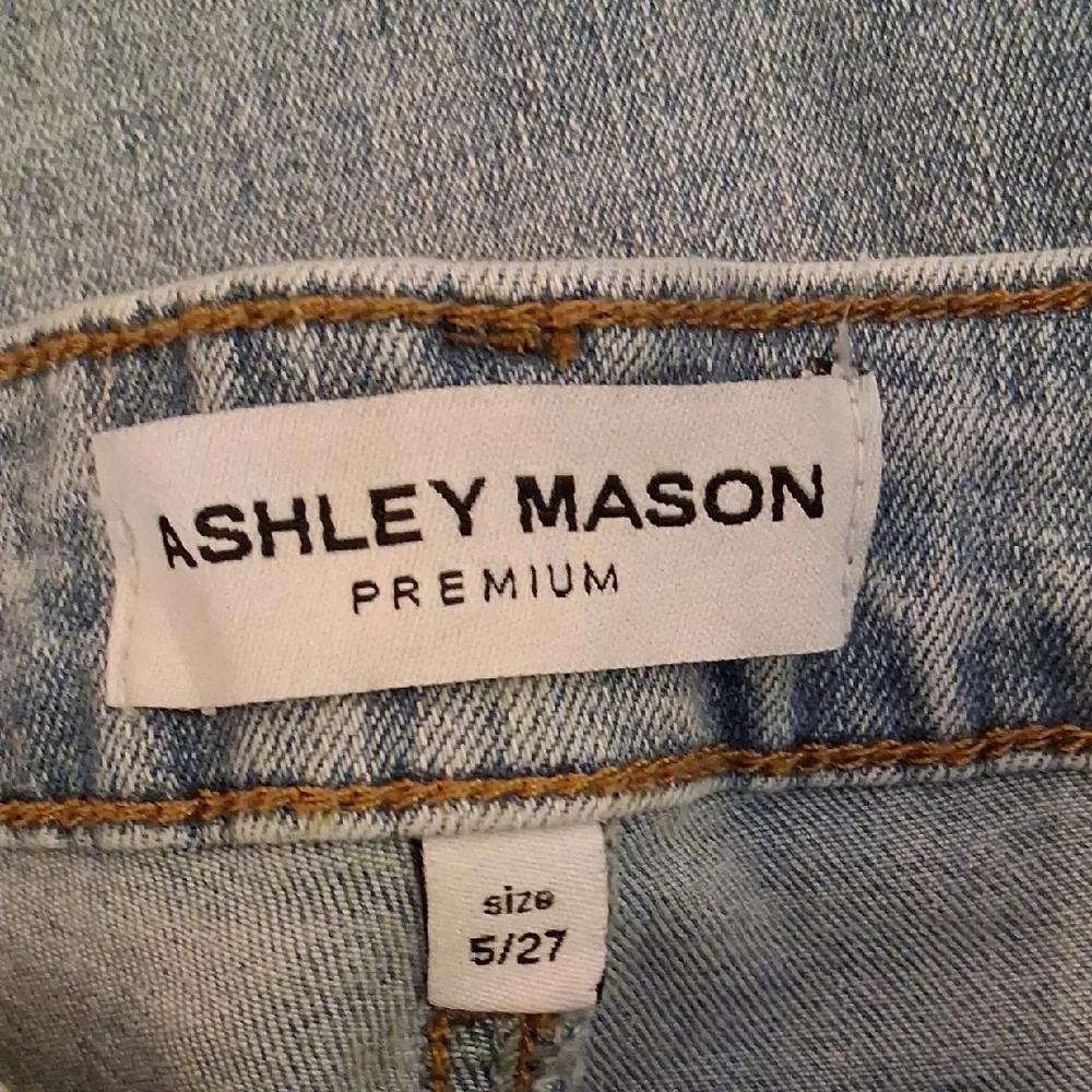 Ashley Mason Sky Blue Star Embellished Wide Leg Jeans. Great Condition Size 5 - Picture 11 of 13